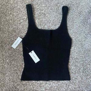 NWT. Aritzia Babaton Scultp Knit Tank. Size Small.